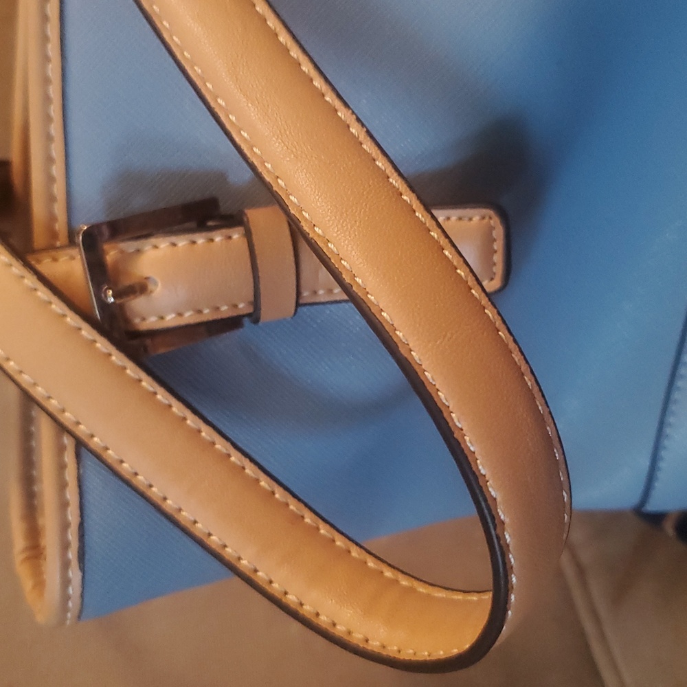 GIANI BERNINI Light Blue Tote Bag with Tan Accents - Picture 4 of 13